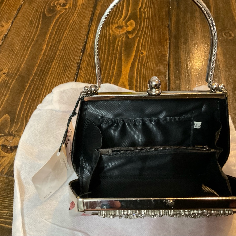 Red Evening Bag - Picture 4 of 13